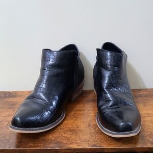 Roper Black Croc Embossed Ankle Boots size 10